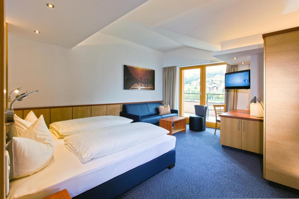 Hotel Lukas Fiss Habitación foto