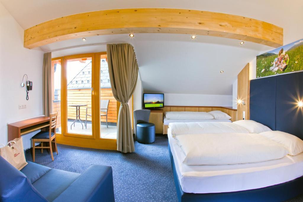 Hotel Lukas Fiss Habitación foto